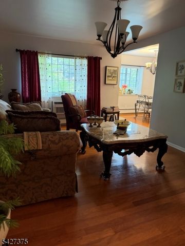 1 Avon Ct 1G, Chatham Twp., NJ 07928