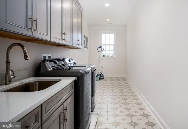 36660 HESKETT LN, Hillsboro, VA 20132