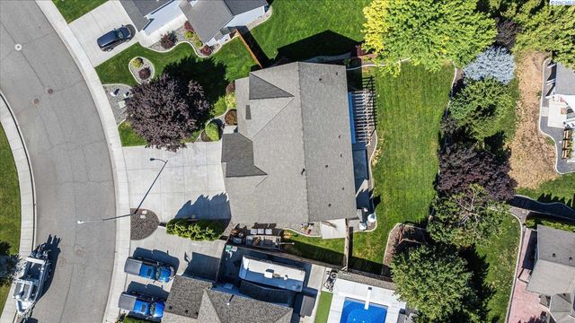 8812 W 1St Pl, Kennewick, WA 99336