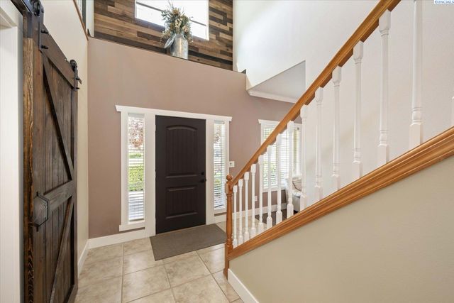 8812 W 1St Pl, Kennewick, WA 99336