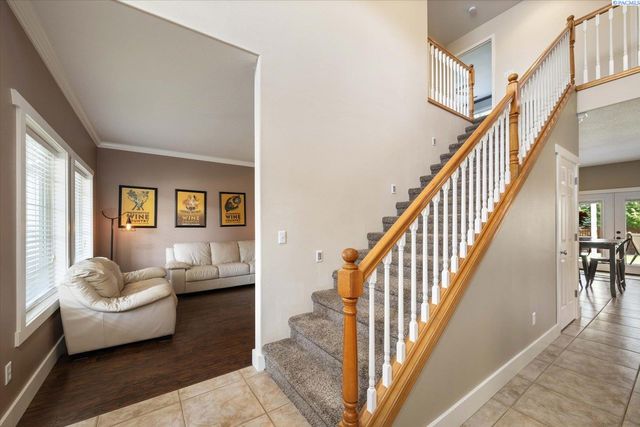 8812 W 1St Pl, Kennewick, WA 99336