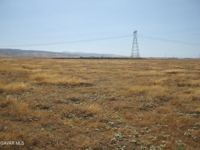 16 112th W 112th Stw Avenue, Lancaster, CA 93536