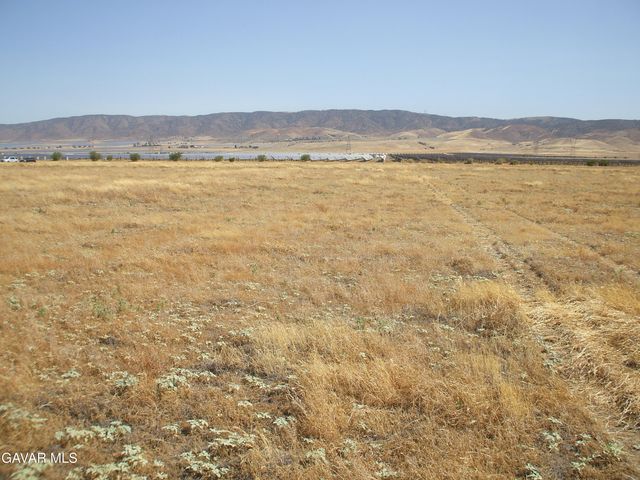 16 112th W 112th Stw Avenue, Lancaster, CA 93536