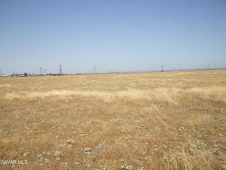 16 112th W 112th Stw Avenue, Lancaster, CA 93536