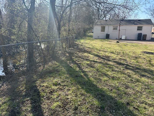 35 Whitsett Rd, Nashville, TN 37210