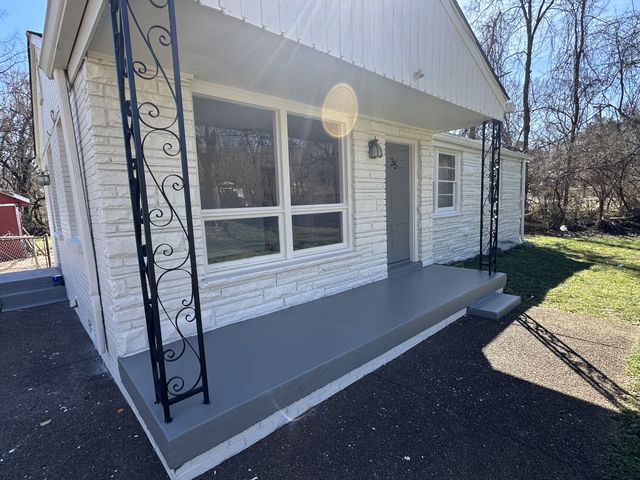 35 Whitsett Rd, Nashville, TN 37210