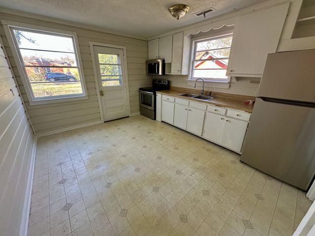 35 Whitsett Rd, Nashville, TN 37210