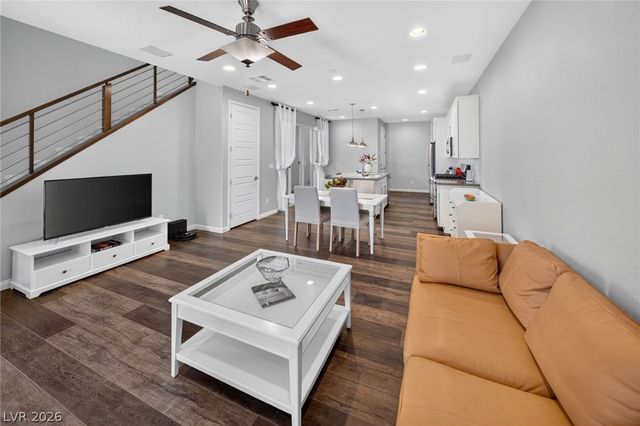 208 Alla Breve Avenue, Henderson, NV 89011