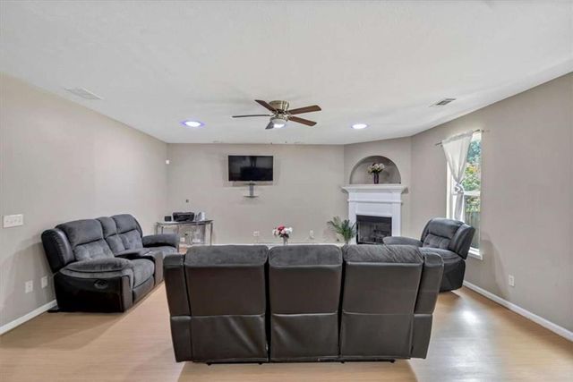 4633 Beau Point Court, Snellville, GA 30039