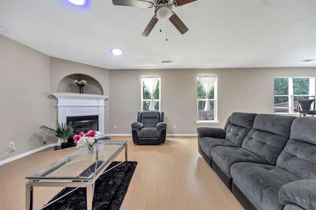 4633 Beau Point Court, Snellville, GA 30039