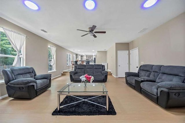 4633 Beau Point Court, Snellville, GA 30039