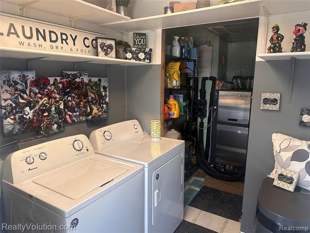 3034 W Oregon Road, Lapeer, MI 48446