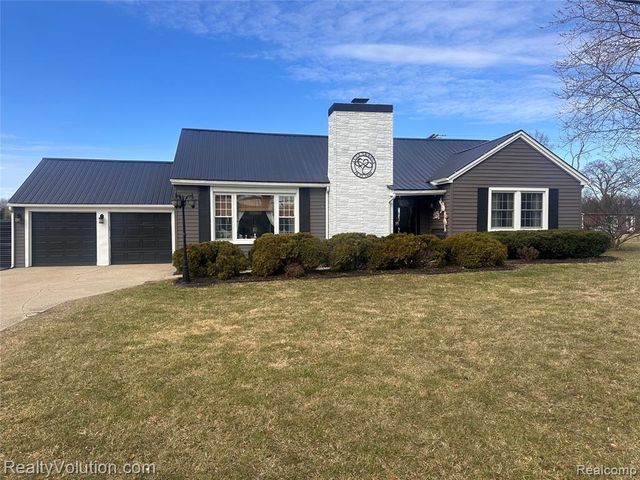 3034 W Oregon Road, Lapeer, MI 48446