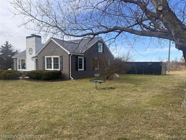 3034 W Oregon Road, Lapeer, MI 48446