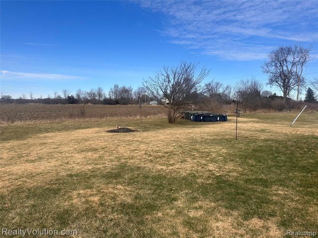 3034 W Oregon Road, Lapeer, MI 48446
