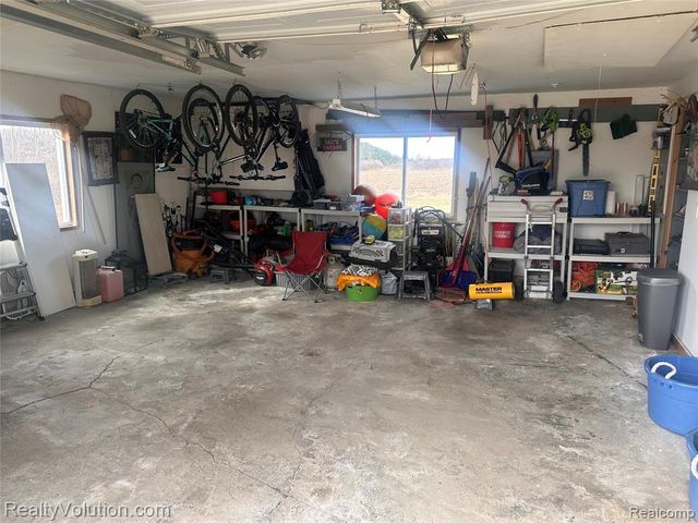 3034 W Oregon Road, Lapeer, MI 48446