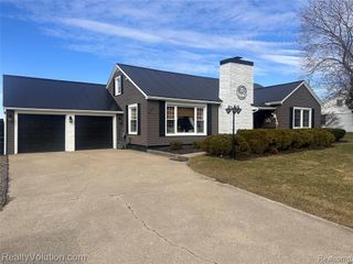 3034 W Oregon Road, Lapeer, MI 48446