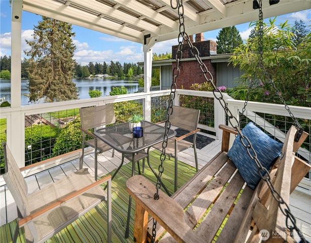 31204 8th Avenue SW, Federal Way, WA 98023