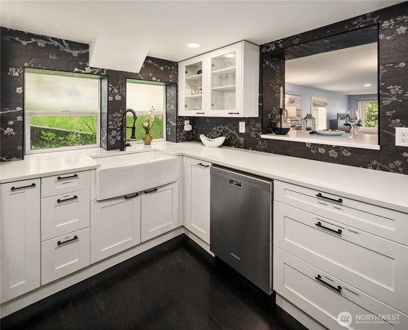 31204 8th Avenue SW, Federal Way, WA 98023
