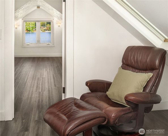 31204 8th Avenue SW, Federal Way, WA 98023