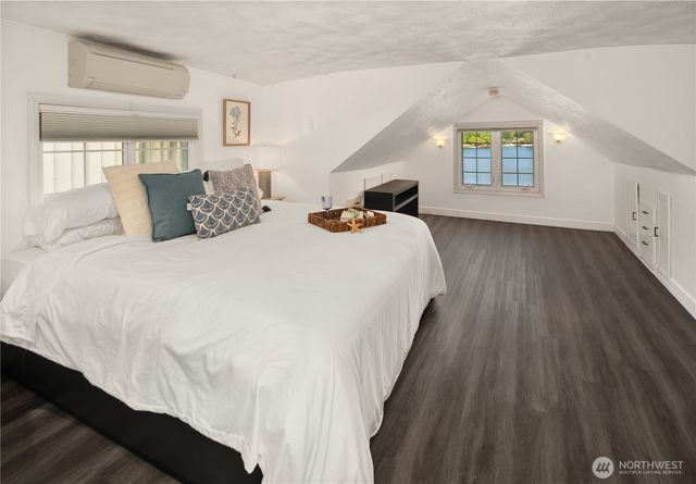 31204 8th Avenue SW, Federal Way, WA 98023