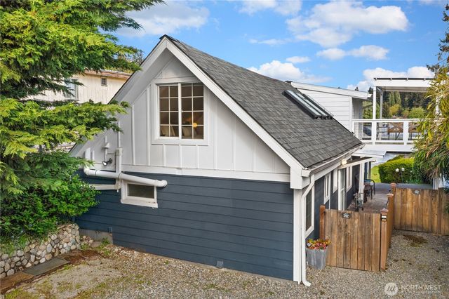 31204 8th Avenue SW, Federal Way, WA 98023