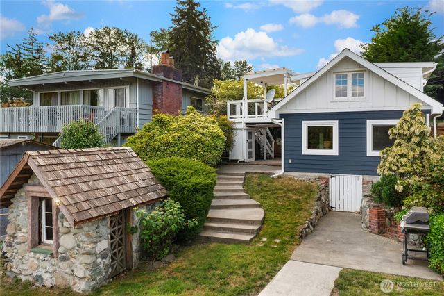 31204 8th Avenue SW, Federal Way, WA 98023