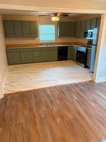 557 6TH COURT, Pleasant Grove, AL 35127