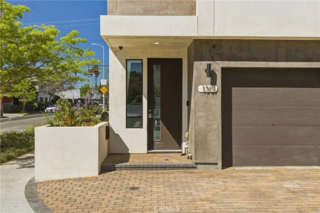 1301 Tamarind Avenue, Hollywood, CA 90028