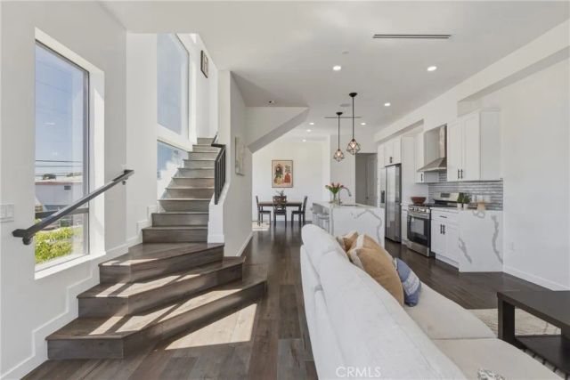 1301 Tamarind Avenue, Hollywood, CA 90028