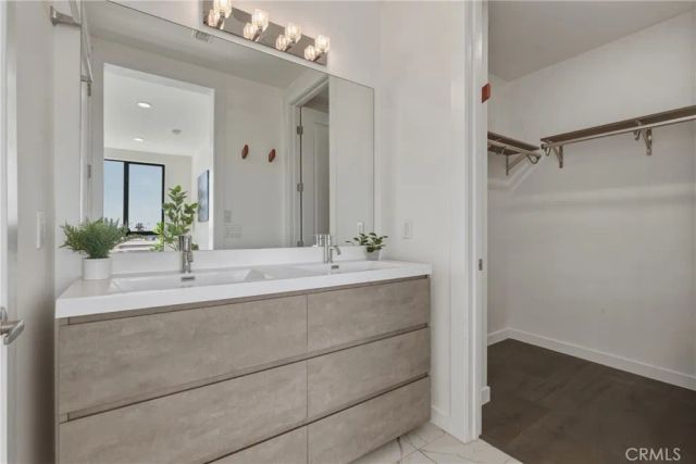 1301 Tamarind Avenue, Hollywood, CA 90028