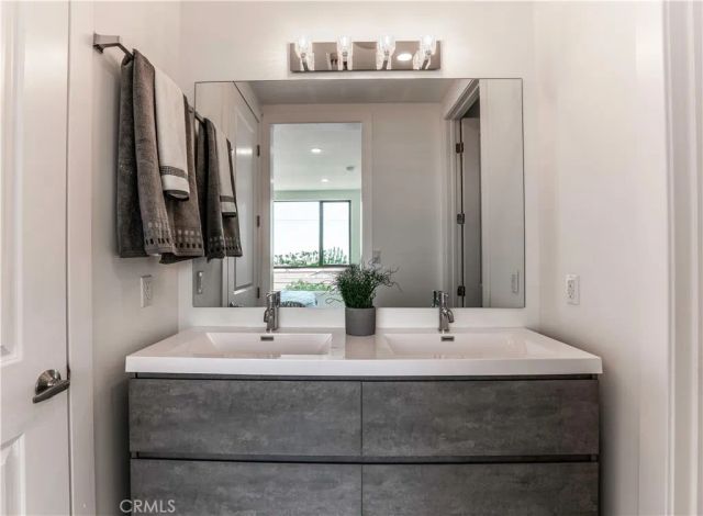 1301 Tamarind Avenue, Hollywood, CA 90028