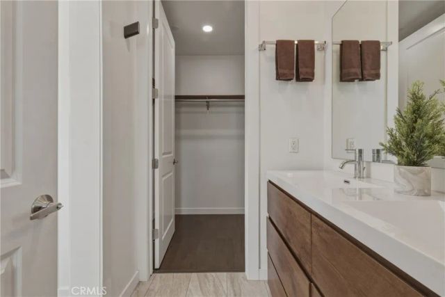 1301 Tamarind Avenue, Hollywood, CA 90028