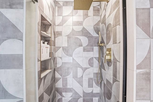 404 Wattaquadock Hill Rd, Bolton, MA 01740