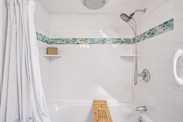 404 Wattaquadock Hill Rd, Bolton, MA 01740