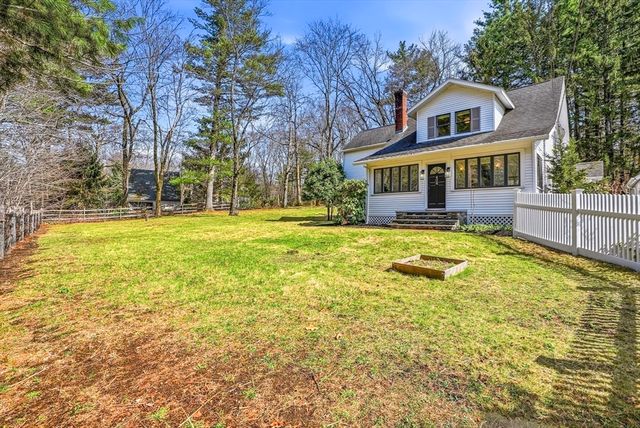 404 Wattaquadock Hill Rd, Bolton, MA 01740
