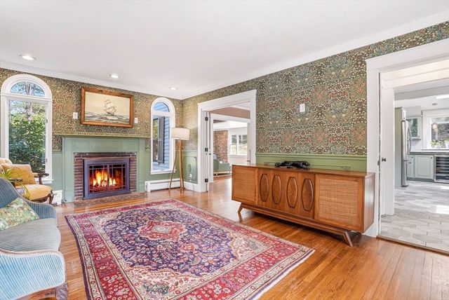 404 Wattaquadock Hill Rd, Bolton, MA 01740