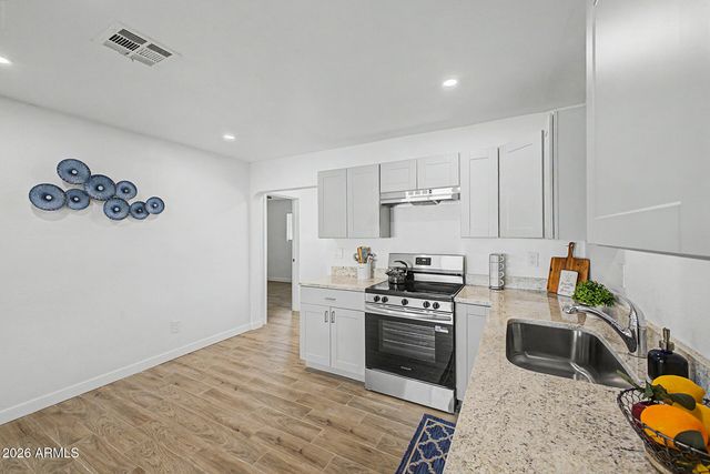 8221 N 29TH Drive, Phoenix, AZ 85051