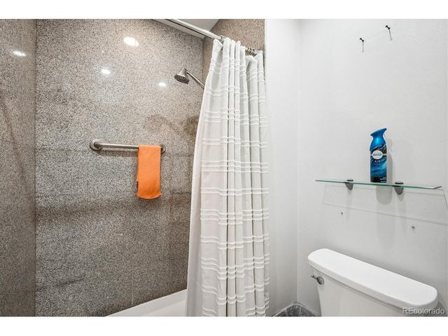 1956 S Balsam St, Lakewood, CO 80227