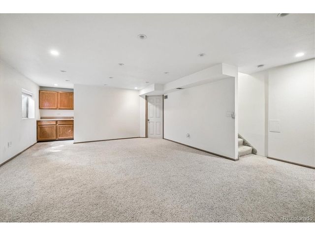 1956 S Balsam St, Lakewood, CO 80227