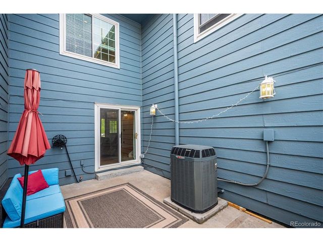 1956 S Balsam St, Lakewood, CO 80227