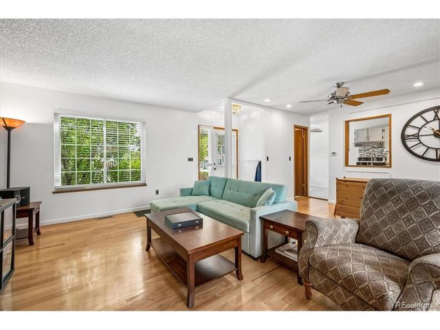 1956 S Balsam St, Lakewood, CO 80227