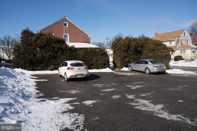 121 N EAGLE RD, Havertown, PA 19083