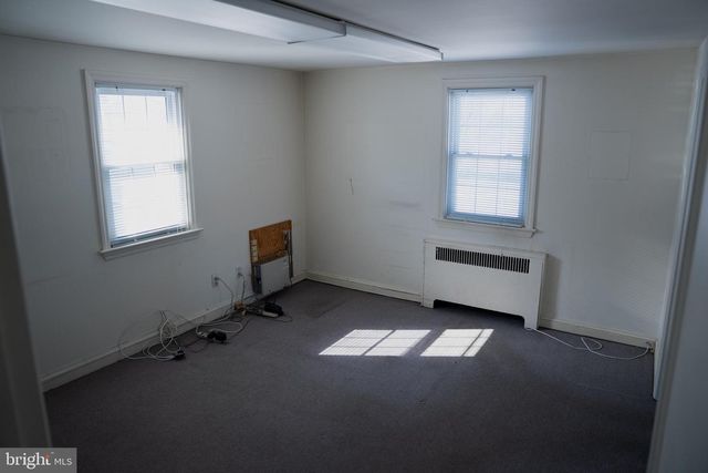 121 N EAGLE RD, Havertown, PA 19083