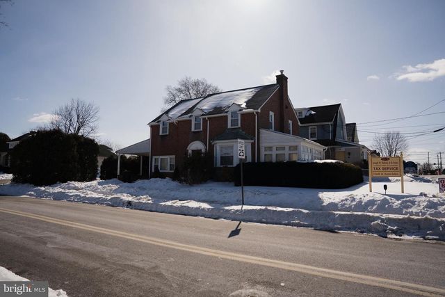 121 N EAGLE RD, Havertown, PA 19083