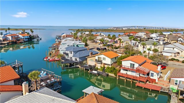 13745 Tajamar St, Corpus Christi, TX 78418