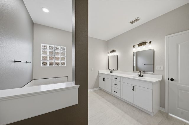 13745 Tajamar St, Corpus Christi, TX 78418