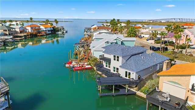 13745 Tajamar St, Corpus Christi, TX 78418