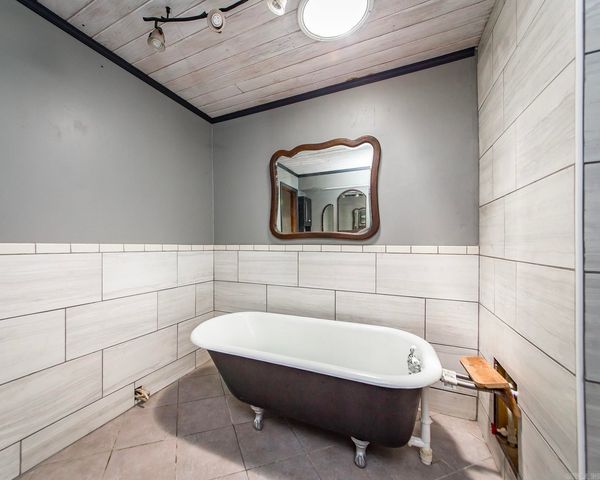 3754 Freehill Road, Bismarck, AR 71929