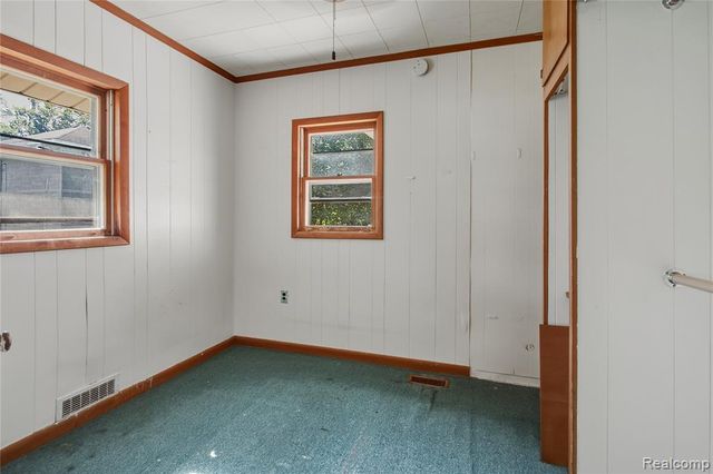 1811 Vermont Avenue, Lansing, MI 48906